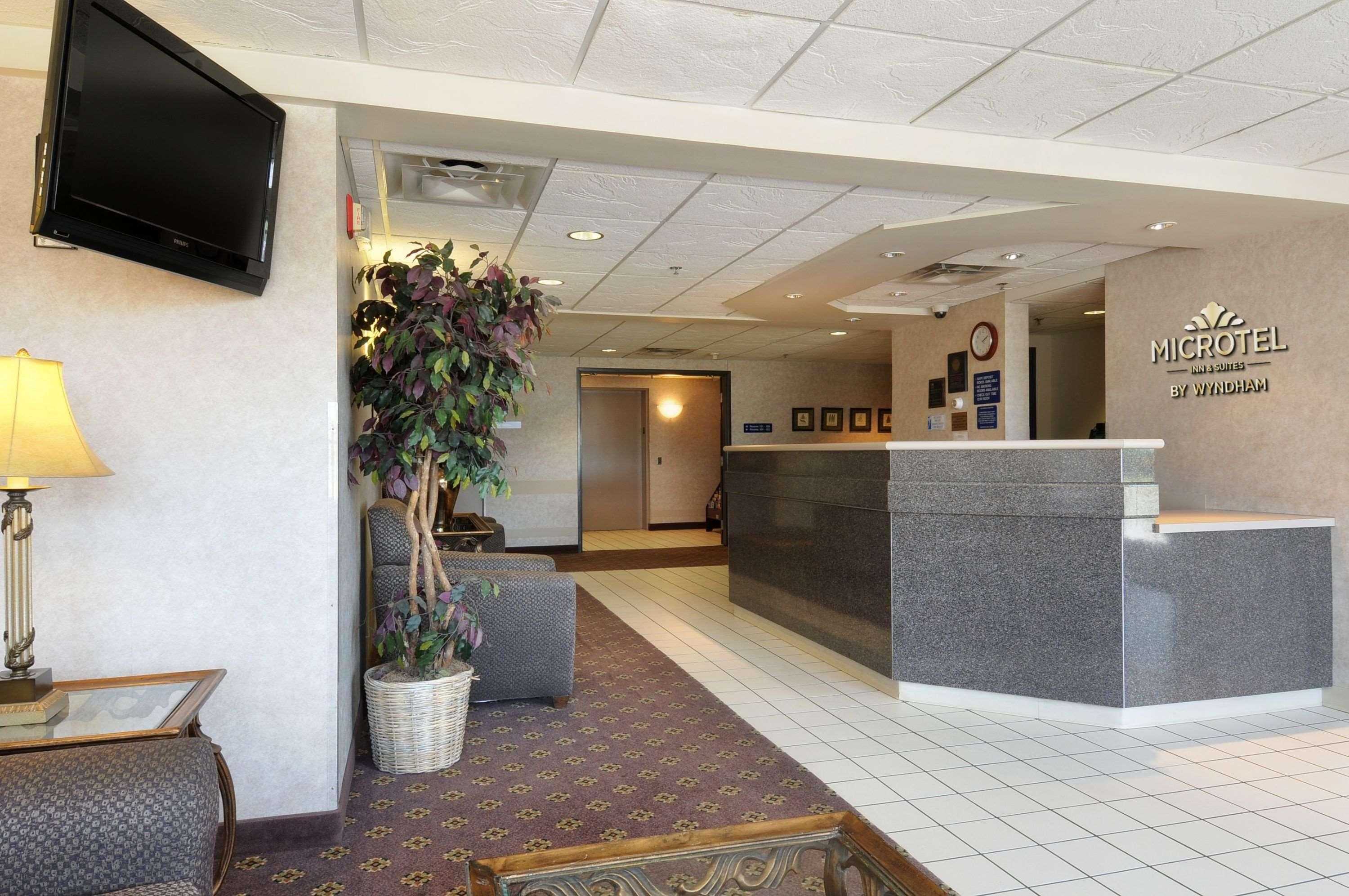 Microtel Inn & Suites By Wyndham Bloomington Msp Airport Interior foto